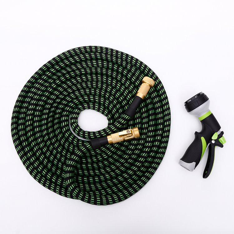 Utvidbar slange med elastisk garn